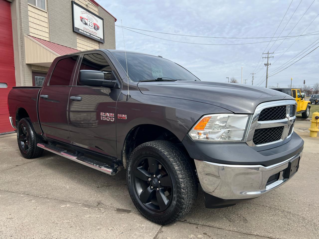 RAM 1500 Tradesman Crew Cab 4WD 2014
