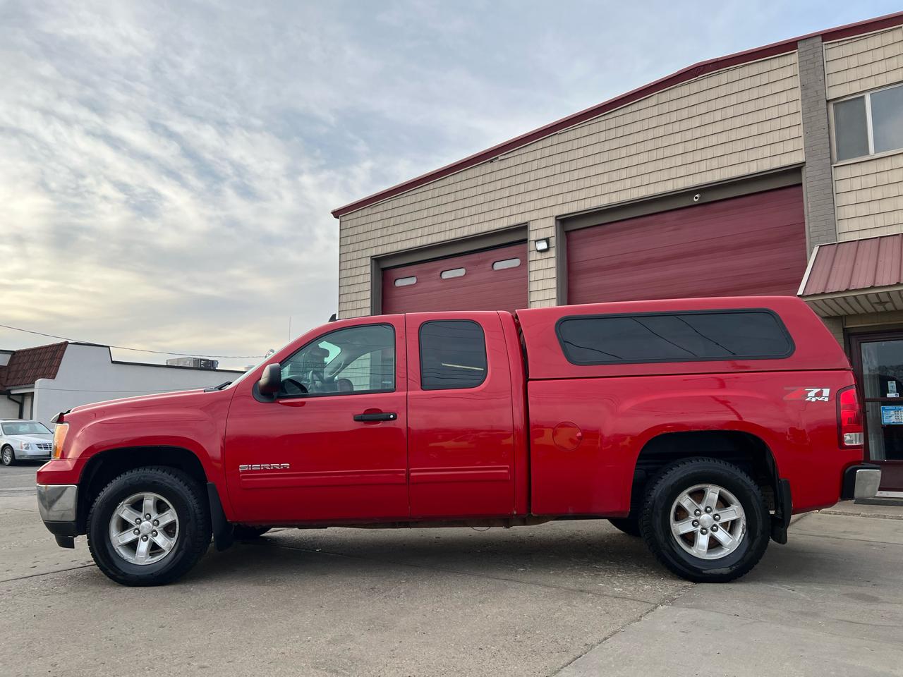 GMC Sierra 1500 4WD Ext Cab 143.5" SLE 2013