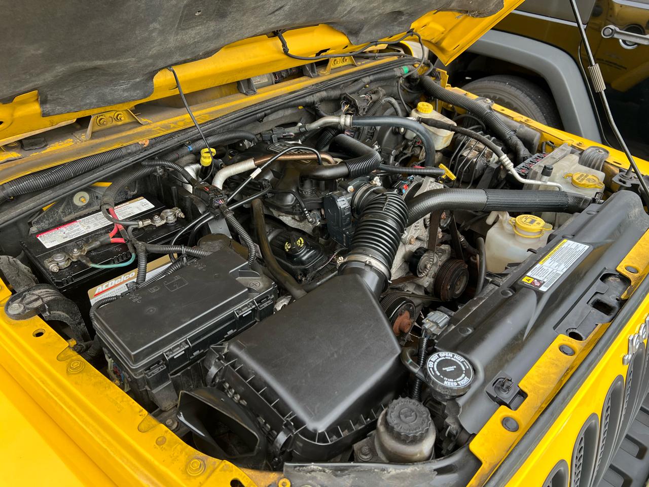 Jeep Wrangler Unlimited 4WD 4dr Sahara 2011