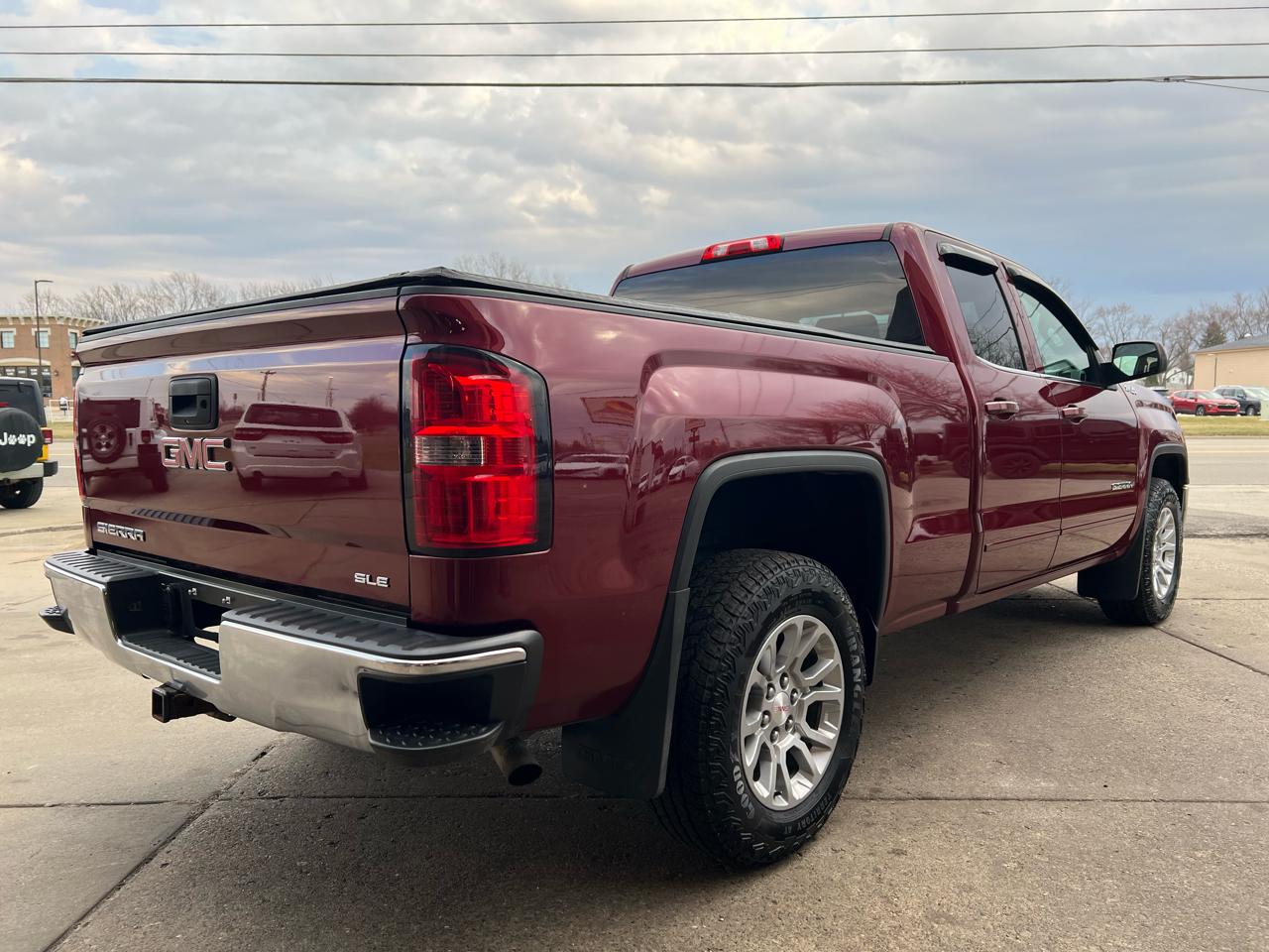 GMC Sierra 1500 4WD Double Cab 143.5" SLE 2015