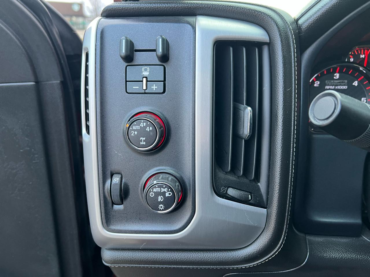 GMC Sierra 1500 4WD Double Cab 143.5" SLE 2015