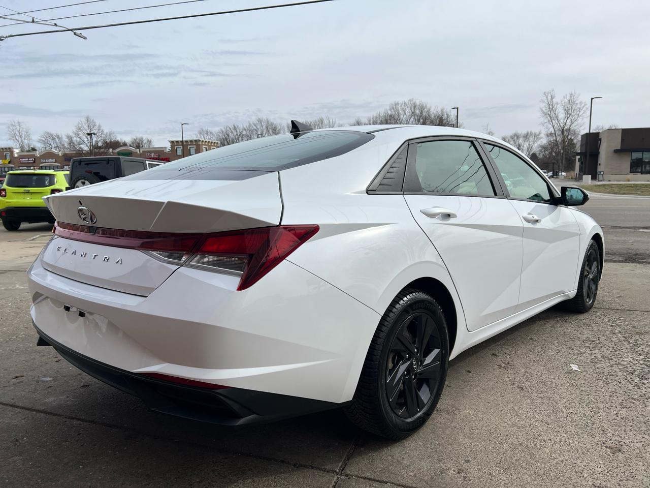 Hyundai Elantra SEL IVT *Ltd Avail* 2021