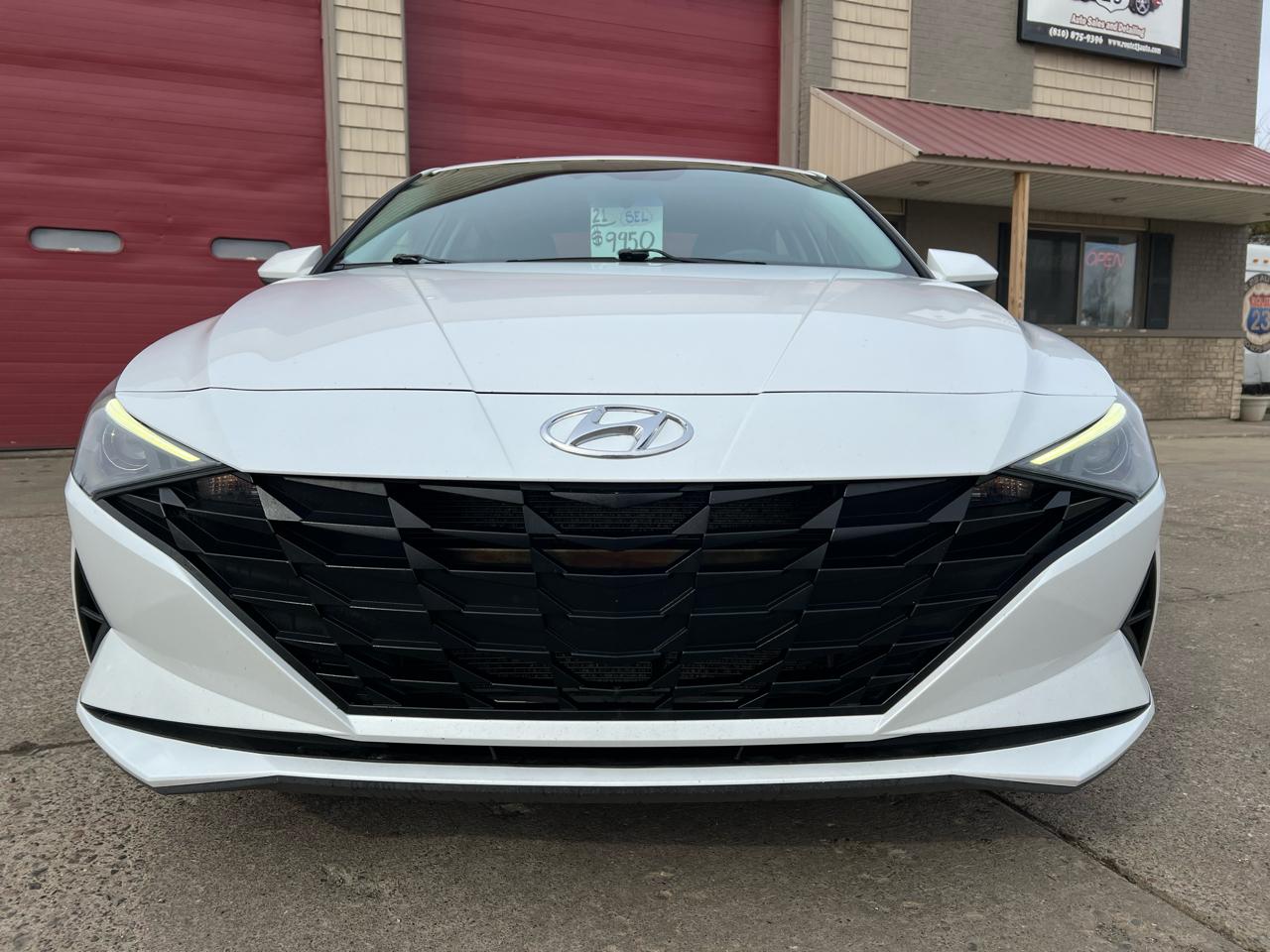 Hyundai Elantra SEL IVT *Ltd Avail* 2021