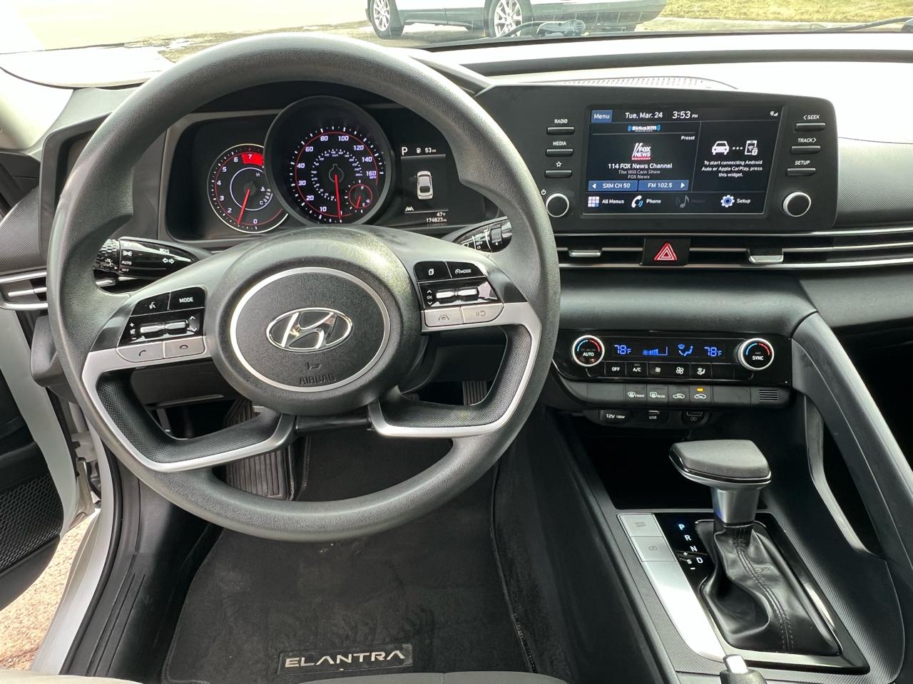 Hyundai Elantra SEL IVT *Ltd Avail* 2021