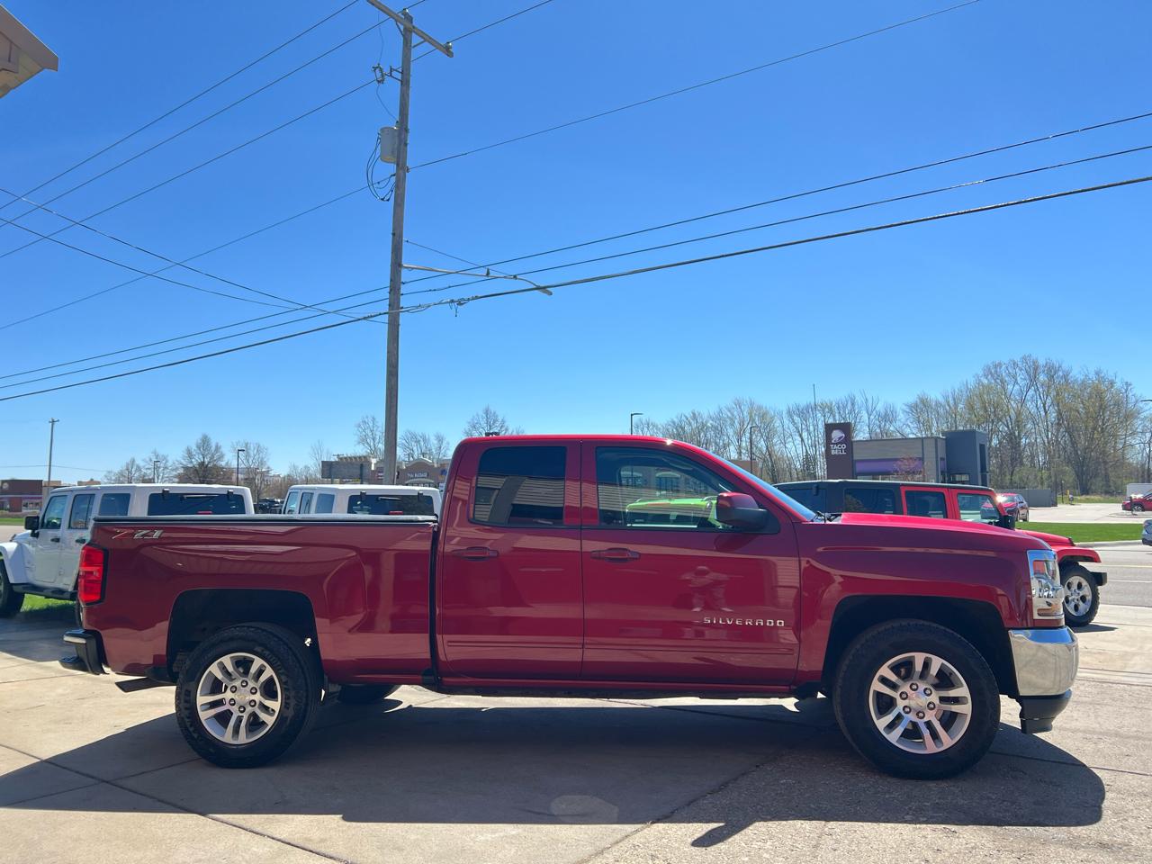 Chevrolet Silverado 1500 4WD Double Cab 143.5" LT w/1LT 2018