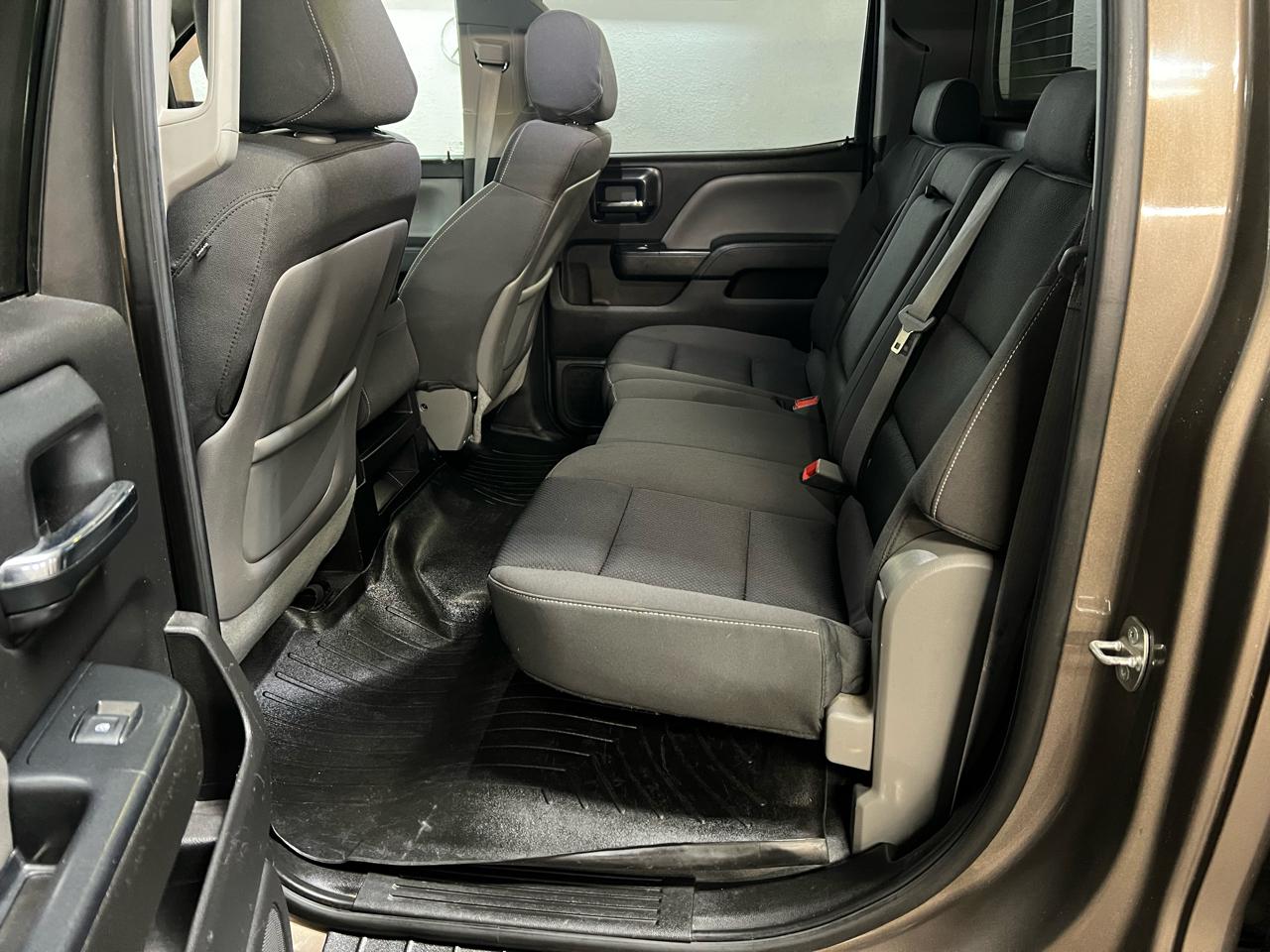 Chevrolet Silverado 2500HD Built After Aug 14  2015