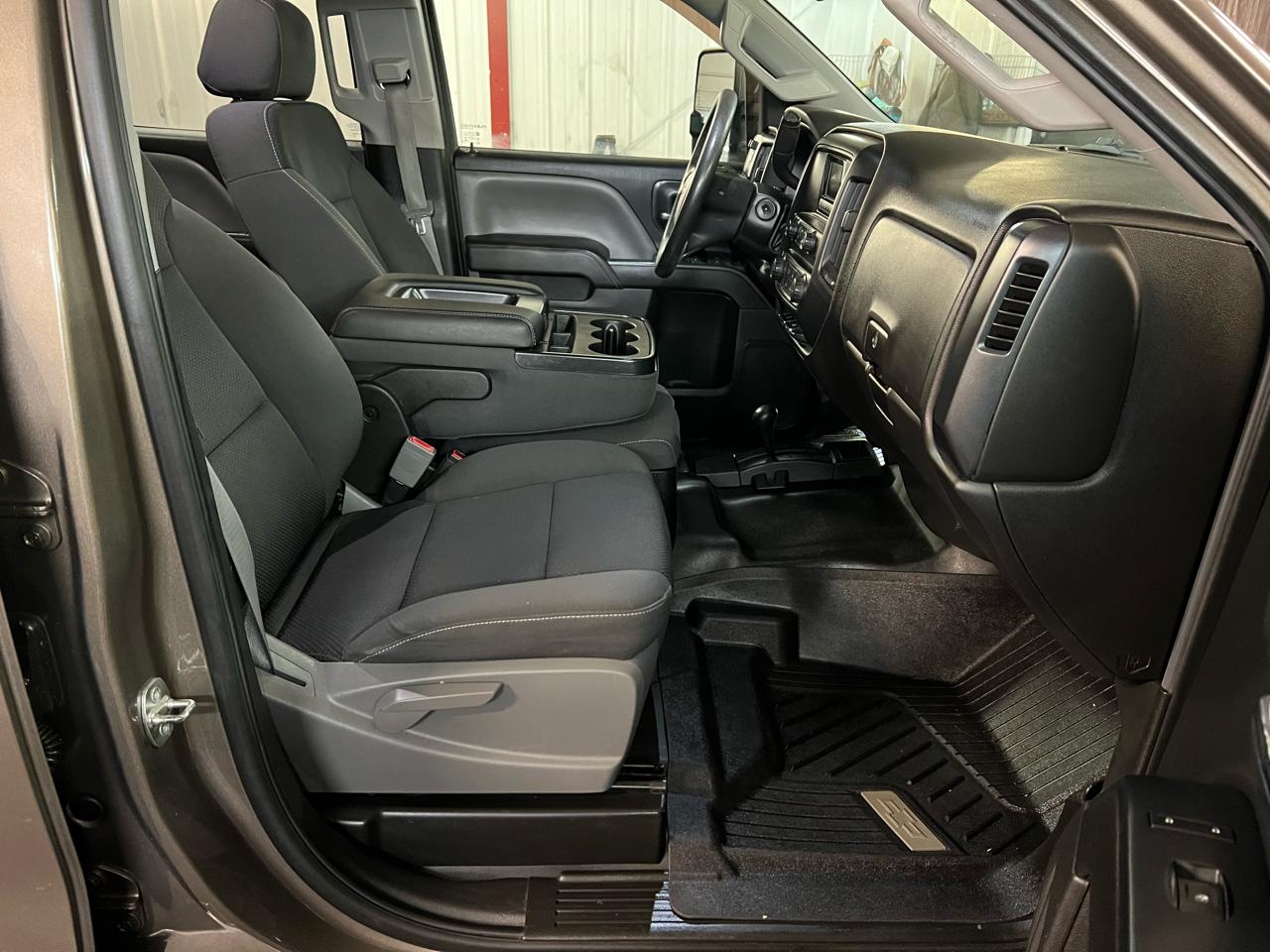 Chevrolet Silverado 2500HD Built After Aug 14  2015