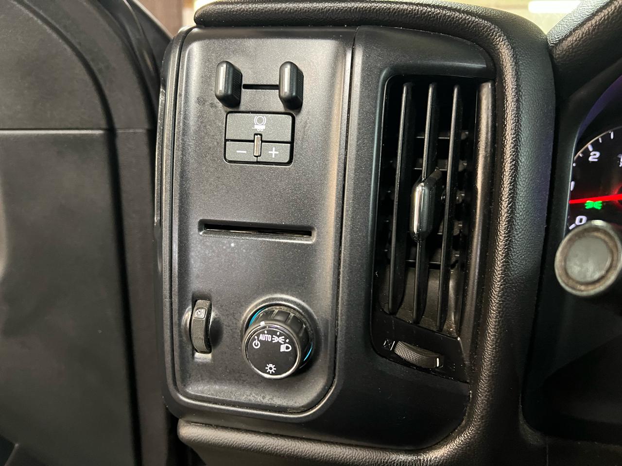 Chevrolet Silverado 2500HD Built After Aug 14  2015