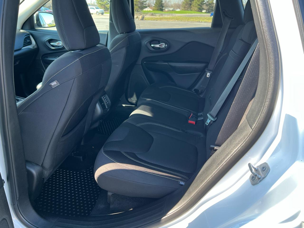 Jeep Cherokee 4WD 4dr Latitude 2015