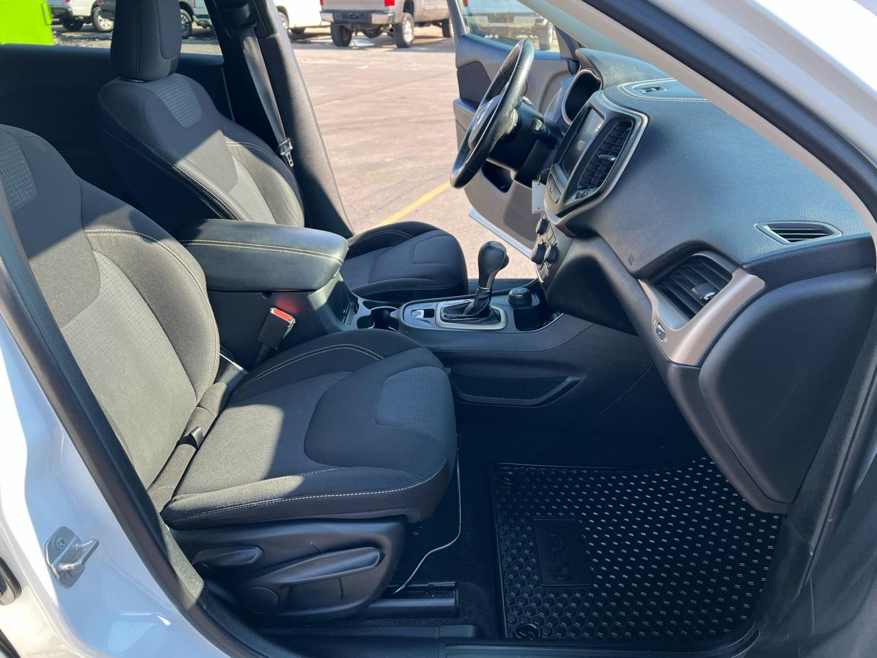 Jeep Cherokee 4WD 4dr Latitude 2015