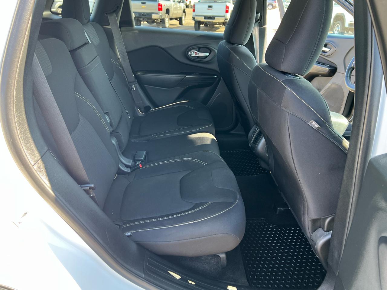 Jeep Cherokee 4WD 4dr Latitude 2015