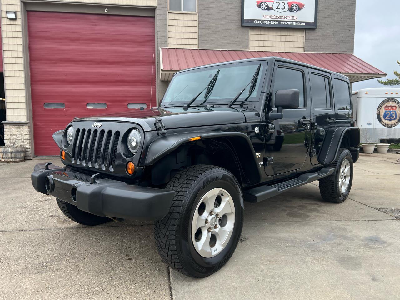 Jeep Wrangler Unlimited 4WD 4dr Sahara 2013