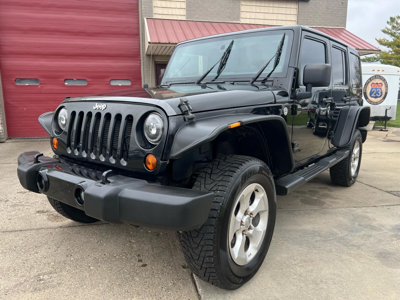 Jeep Wrangler Unlimited 4WD 4dr Sahara 2013