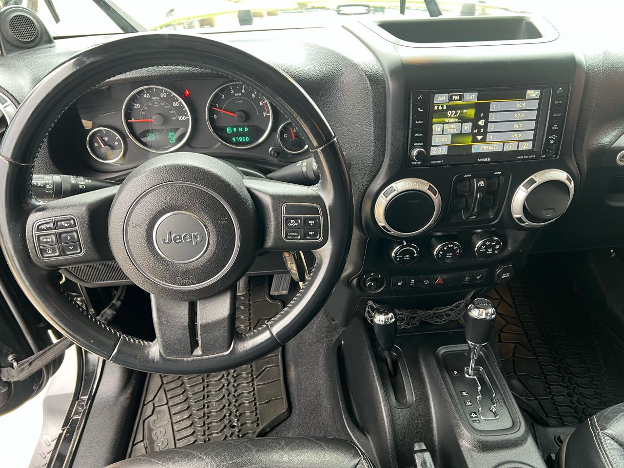 Jeep Wrangler Unlimited 4WD 4dr Sahara 2013