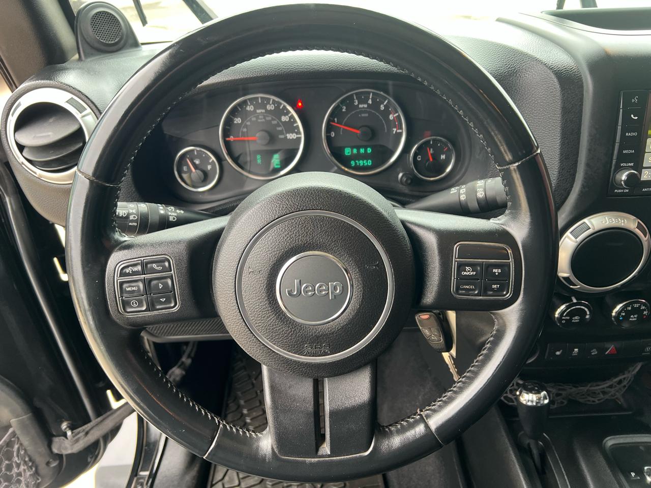 Jeep Wrangler Unlimited 4WD 4dr Sahara 2013