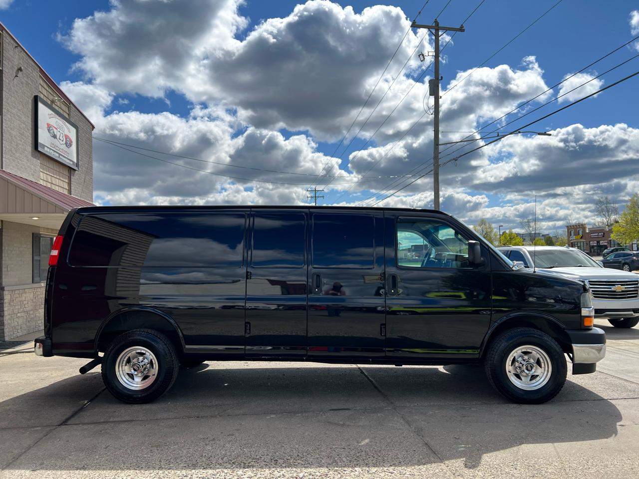 Chevrolet Express Cargo Van RWD 3500 155" 2017