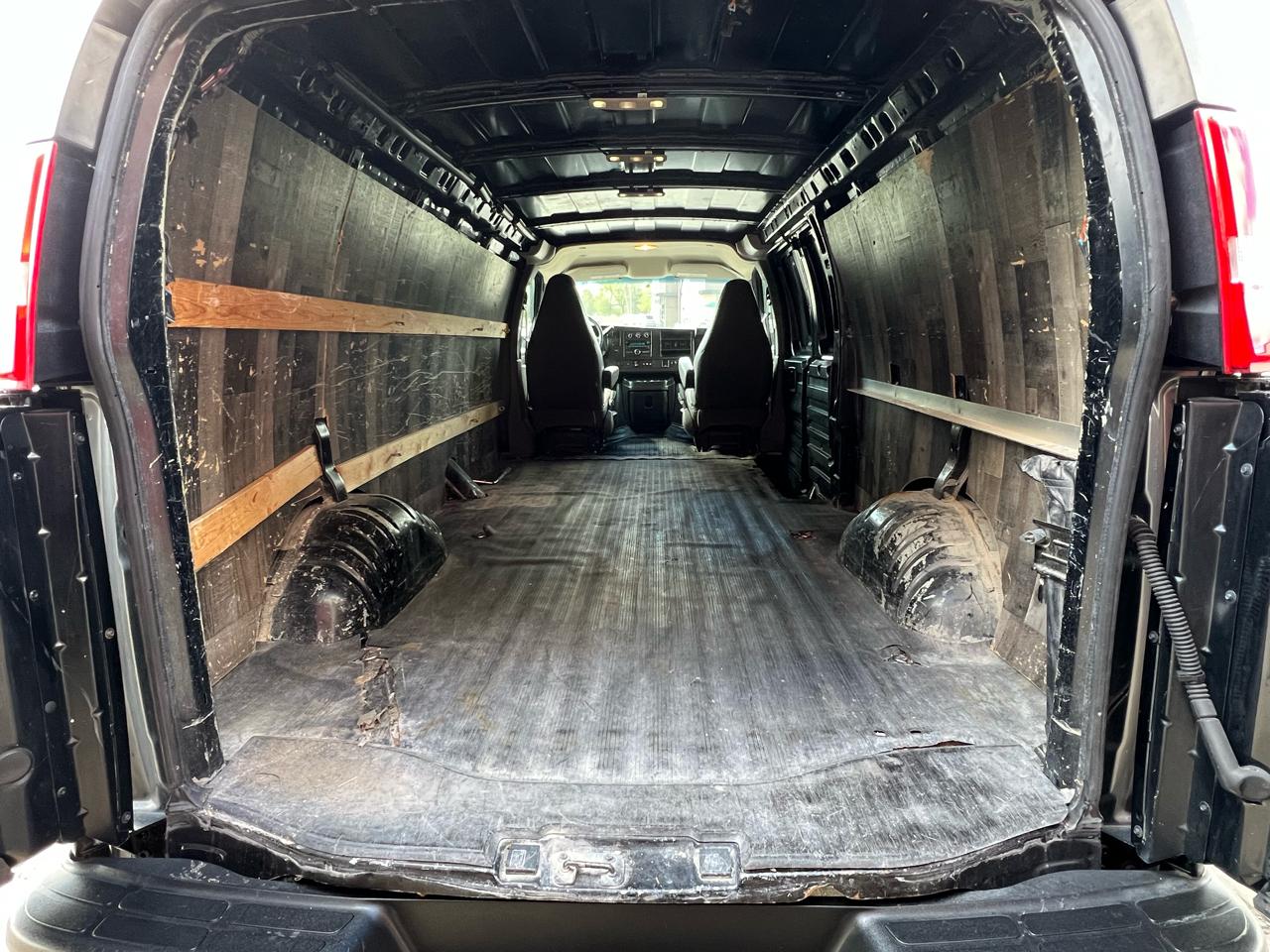 Chevrolet Express Cargo Van RWD 3500 155" 2017