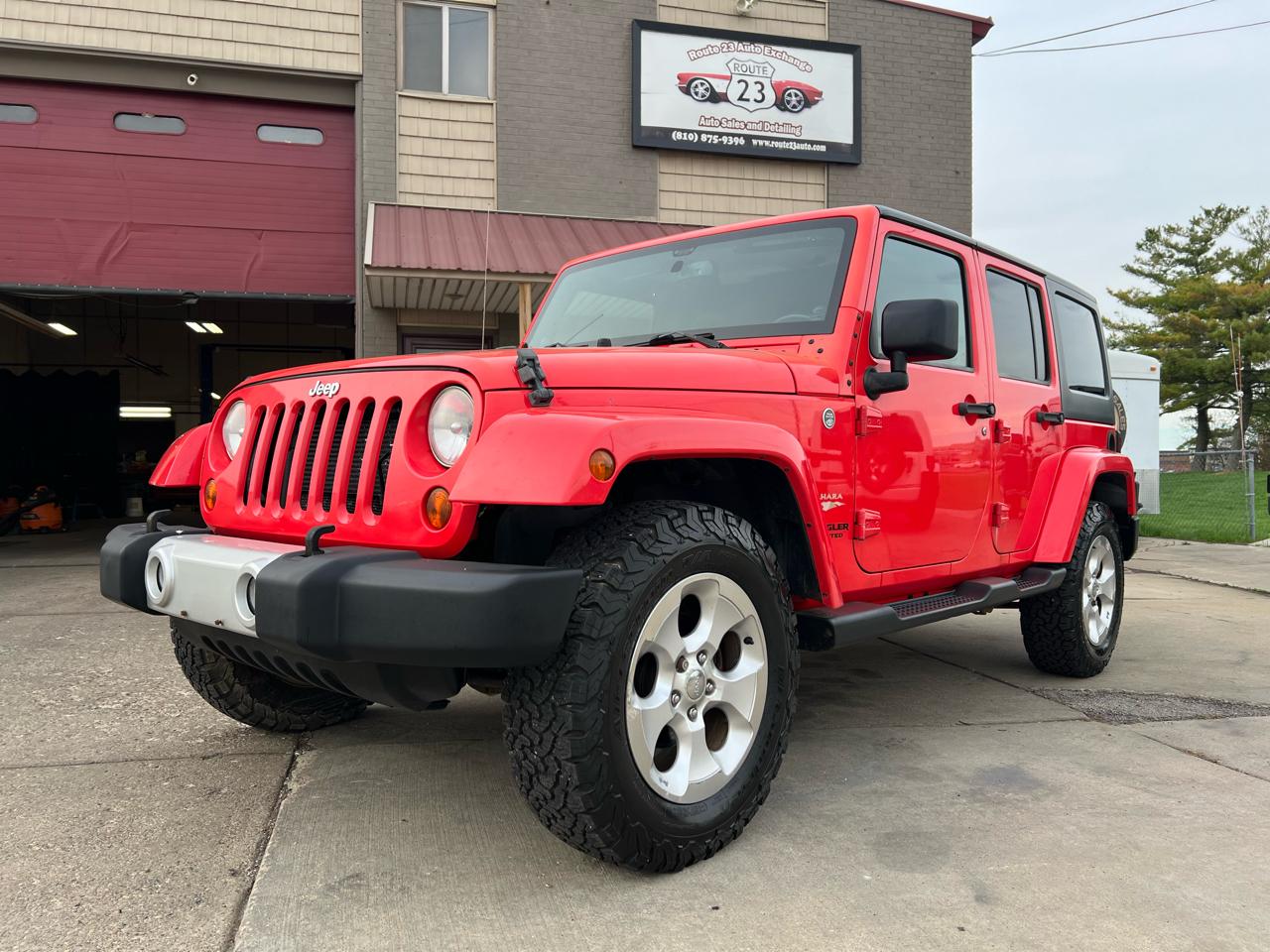 Jeep Wrangler Unlimited 4WD 4dr Sahara 2013