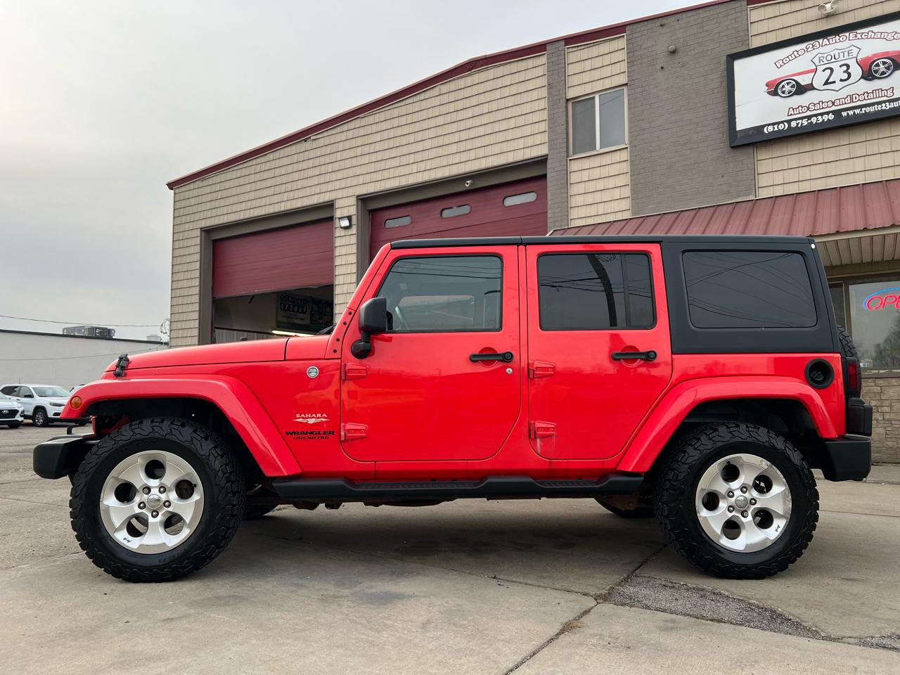 Jeep Wrangler Unlimited 4WD 4dr Sahara 2013