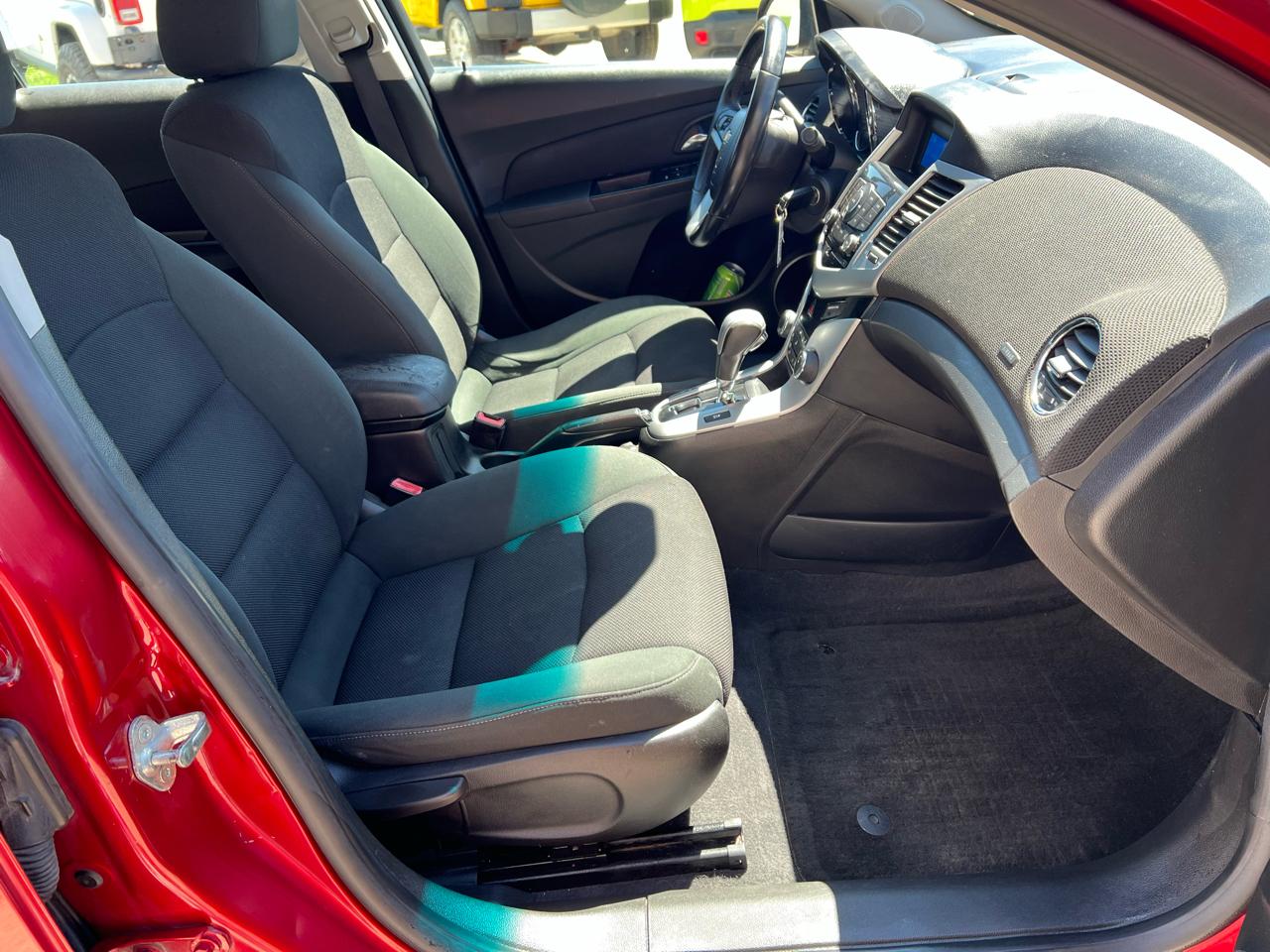 Chevrolet Cruze 4dr Sdn LT w/1LT 2012