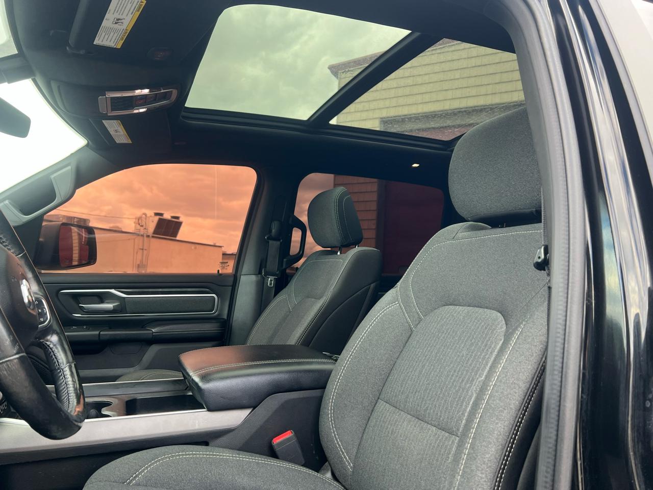RAM 1500 Big Horn/Lone Star 4x4 Crew Cab 5'7" Box 2019