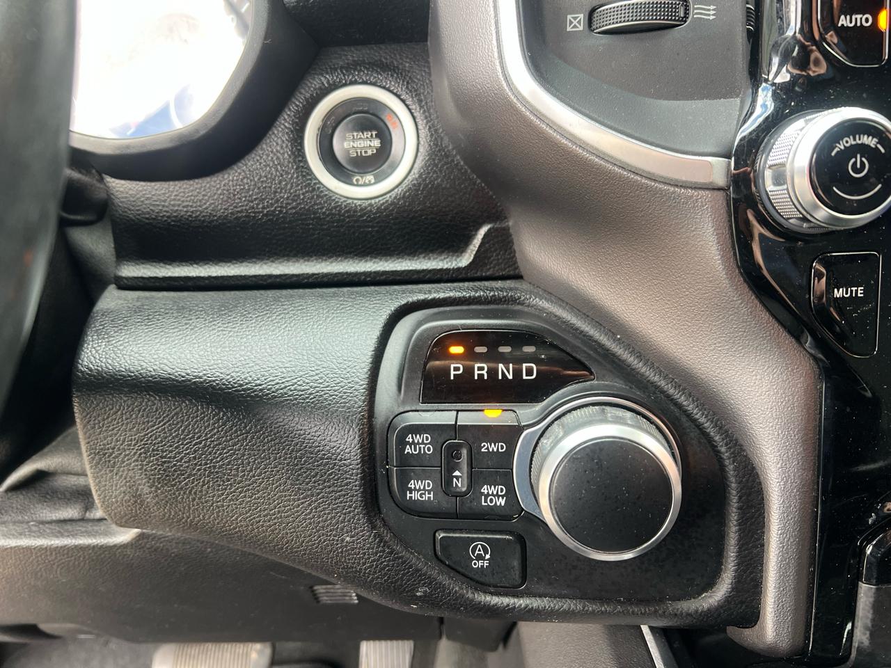 RAM 1500 Big Horn/Lone Star 4x4 Crew Cab 5'7" Box 2019