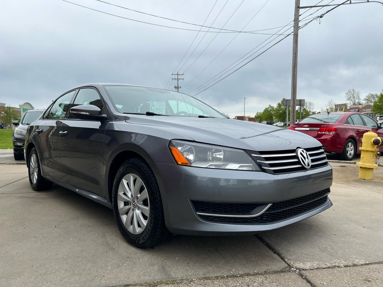 Volkswagen Passat 4dr Sdn 2.5L Auto S PZEV 2012