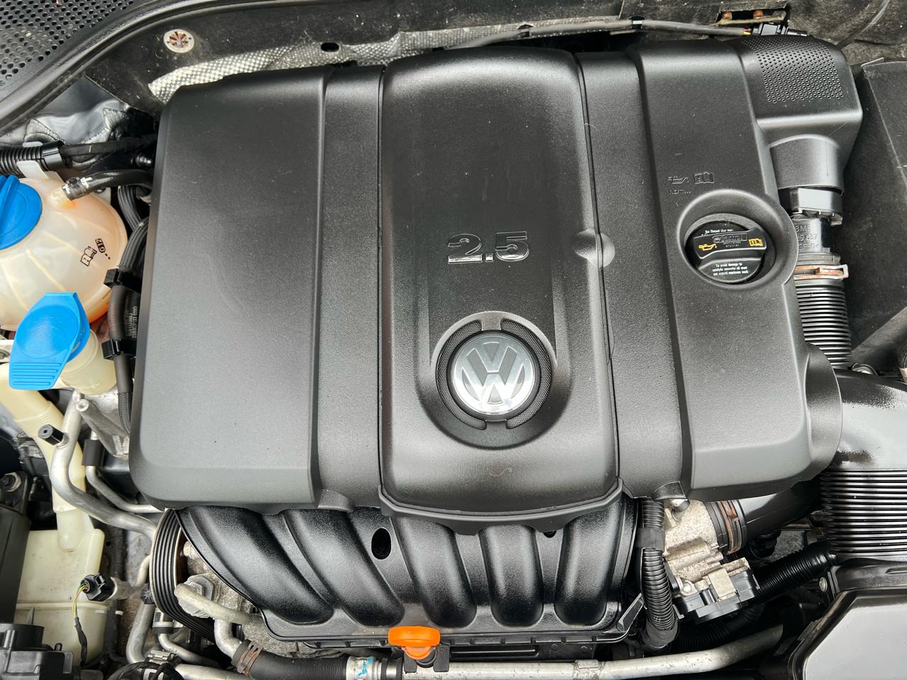 Volkswagen Passat 4dr Sdn 2.5L Auto S PZEV 2012