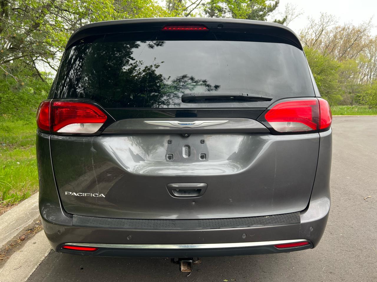 Chrysler Pacifica Touring L FWD 2018