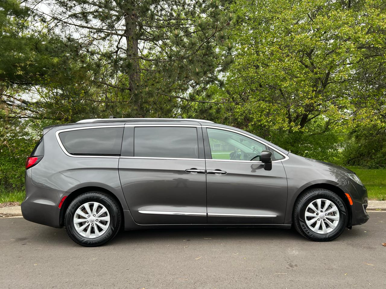 Chrysler Pacifica Touring L FWD 2018