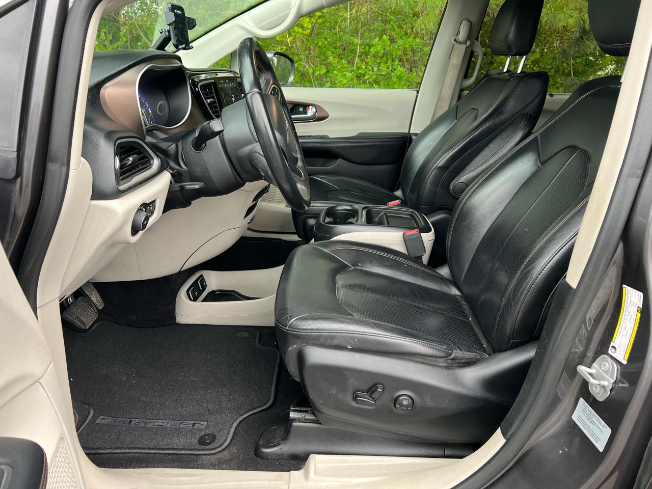 Chrysler Pacifica Touring L FWD 2018