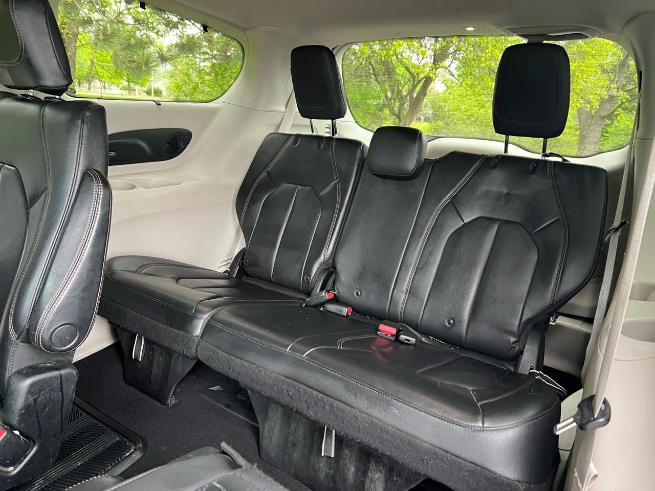 Chrysler Pacifica Touring L FWD 2018