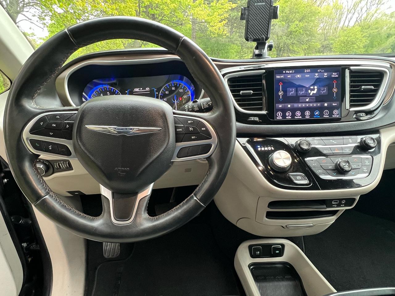 Chrysler Pacifica Touring L FWD 2018