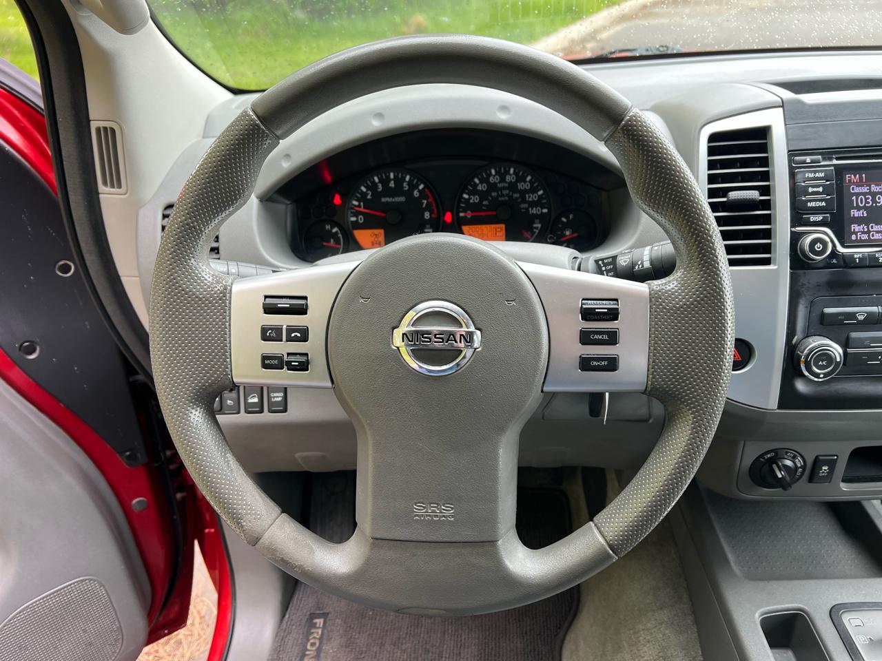 Nissan Frontier 4WD Crew Cab SWB Auto PRO-4X 2016