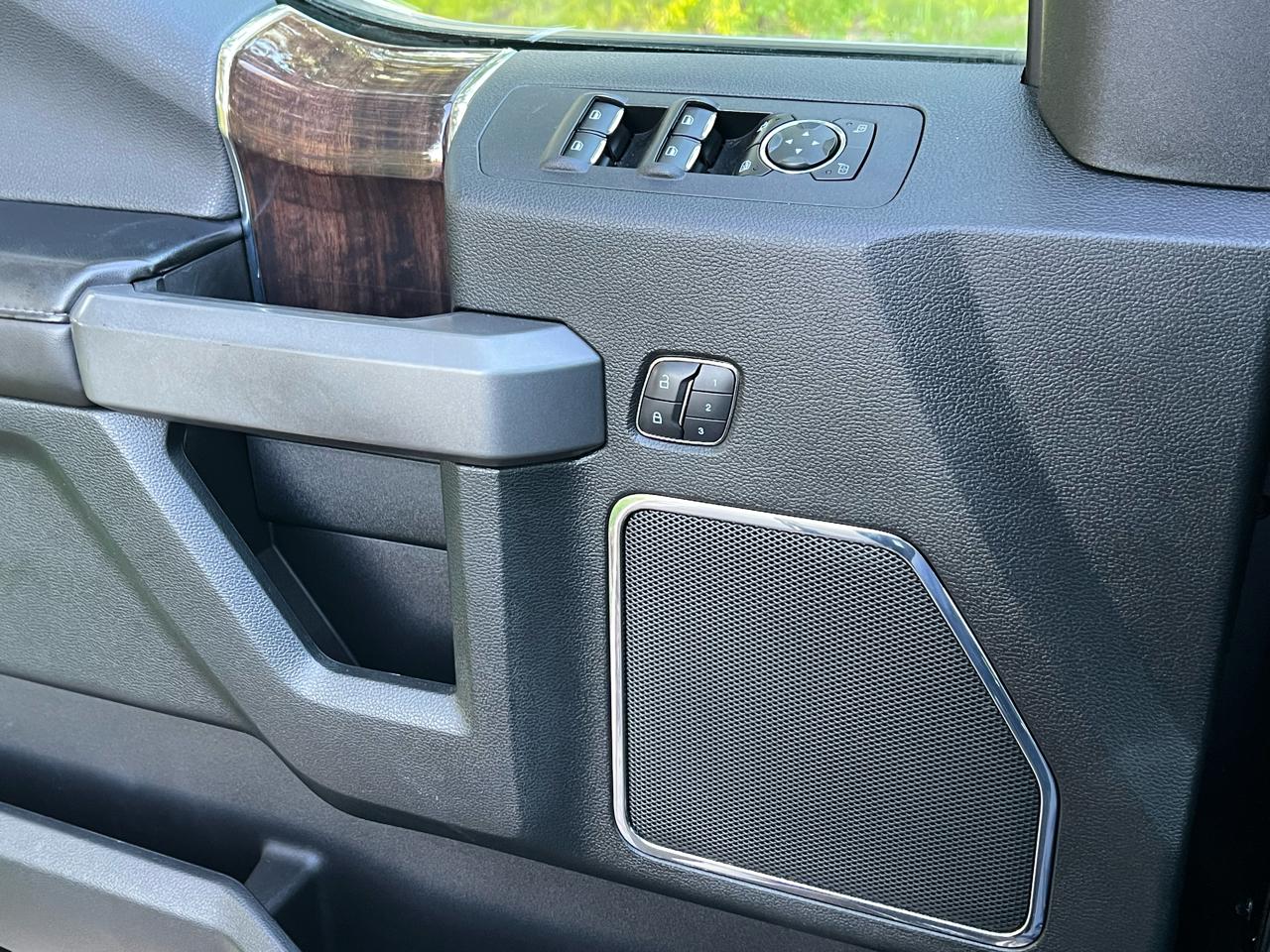 Ford F-150 4WD SuperCrew 145" King Ranch 2016