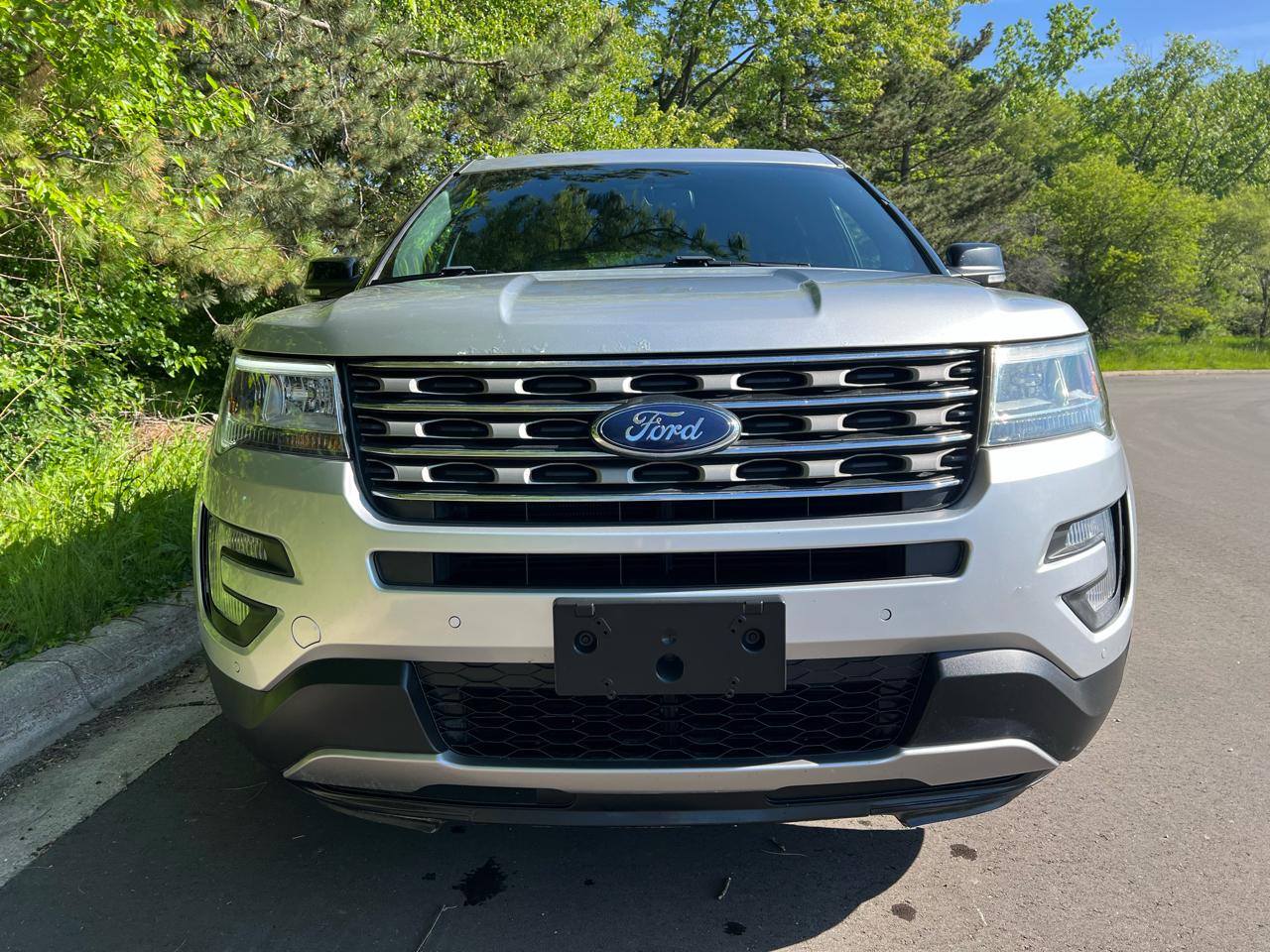 Ford Explorer XLT 4-Door 4WD 2017