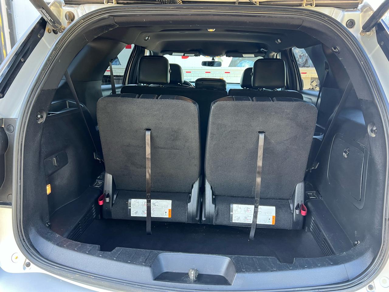 Ford Explorer XLT 4-Door 4WD 2017