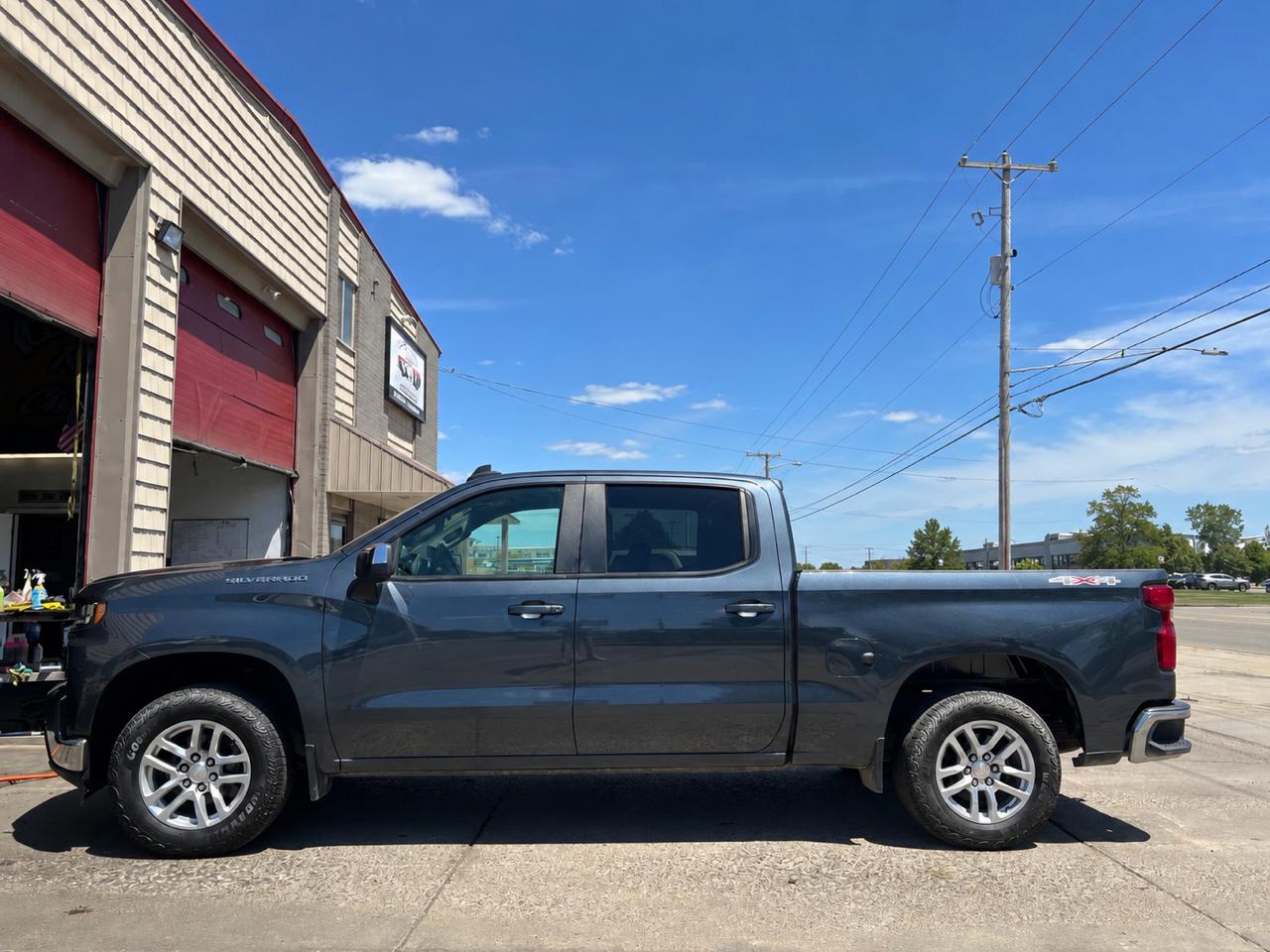 Chevrolet Silverado 1500 4WD Crew Cab 147" LT 2021