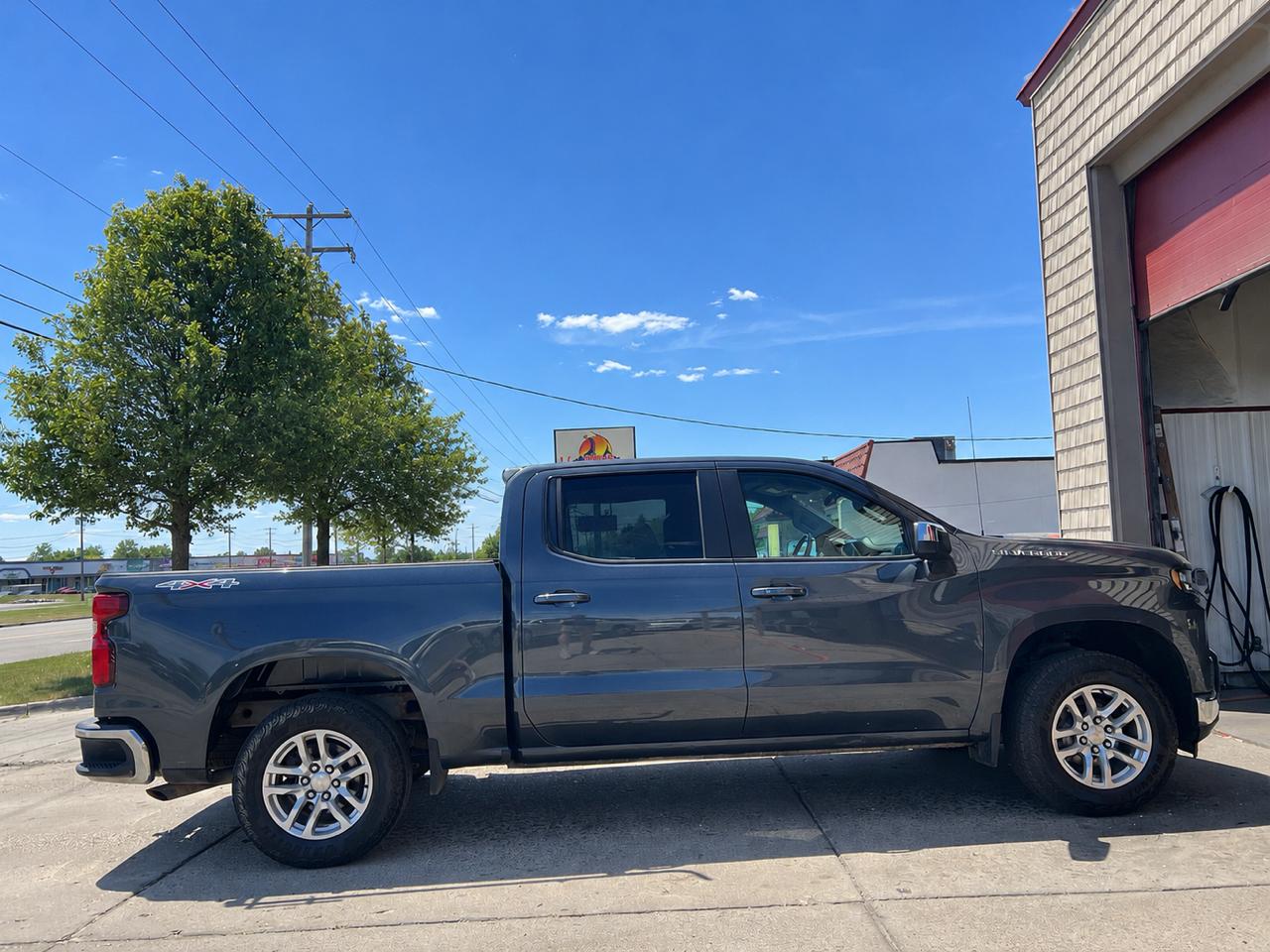 Chevrolet Silverado 1500 4WD Crew Cab 147" LT 2021