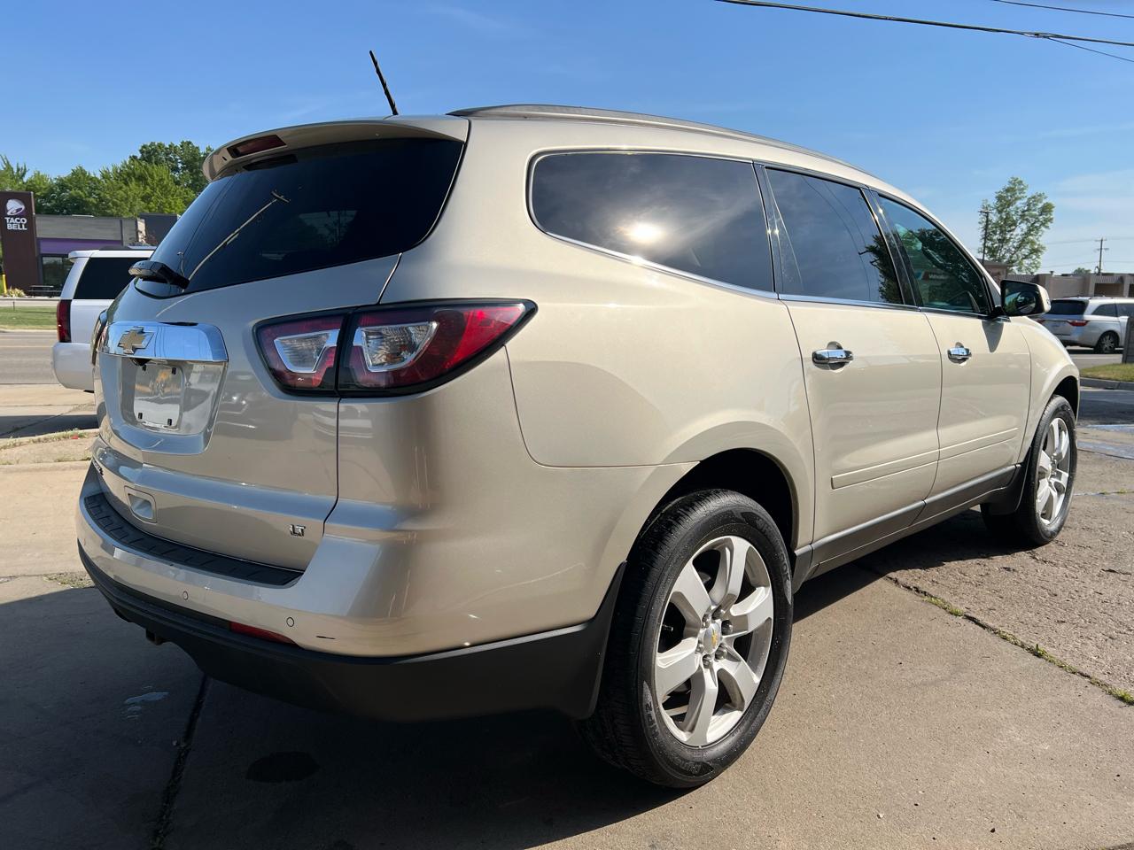 Chevrolet Traverse FWD 4dr LT w/1LT 2017