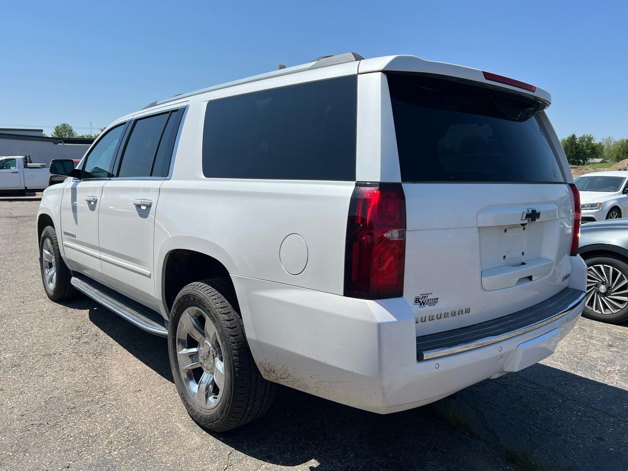 Chevrolet Suburban 4WD 4dr 1500 Premier 2017