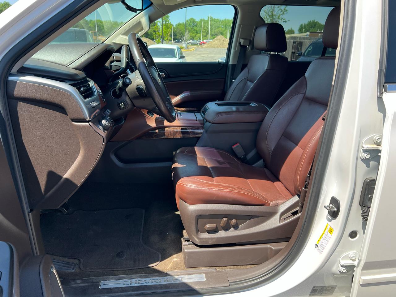 Chevrolet Suburban 4WD 4dr 1500 Premier 2017