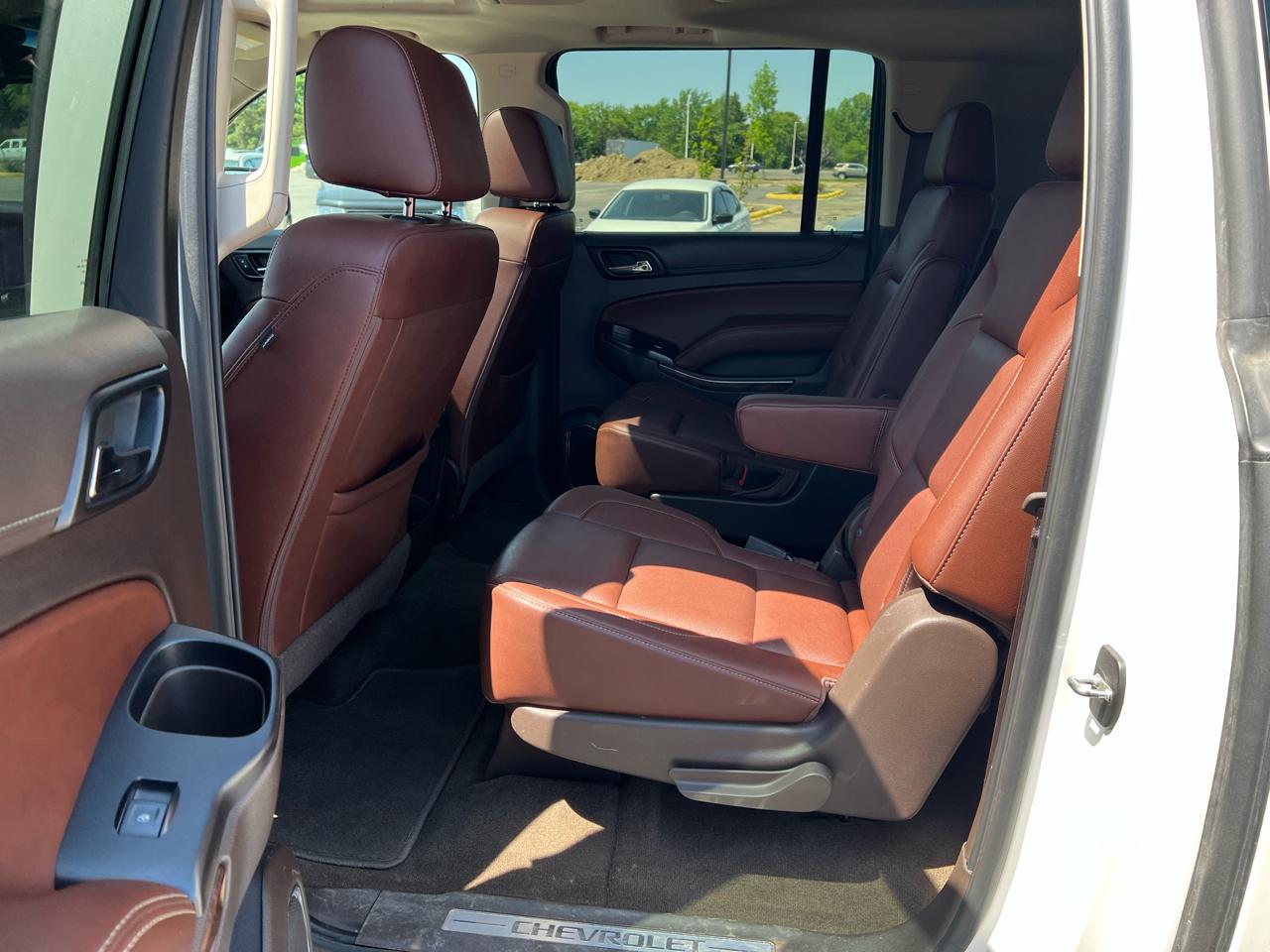 Chevrolet Suburban 4WD 4dr 1500 Premier 2017