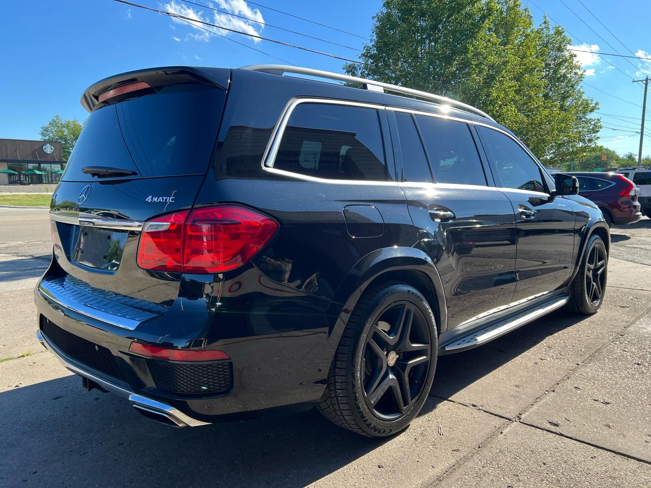 Mercedes-Benz GL 4MATIC 4dr GL 550 2016