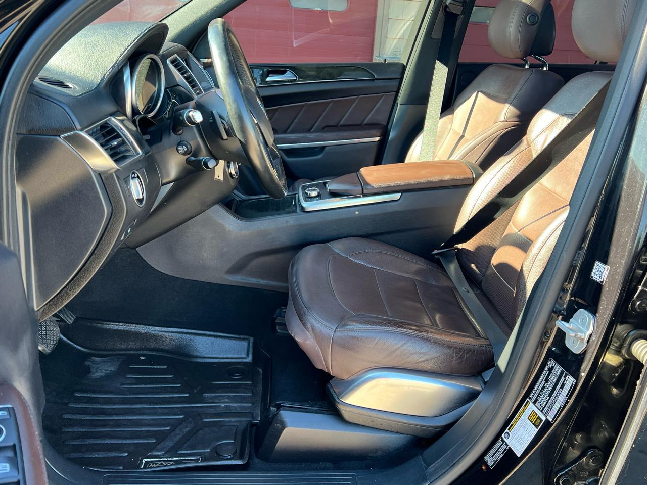 Mercedes-Benz GL 4MATIC 4dr GL 550 2016