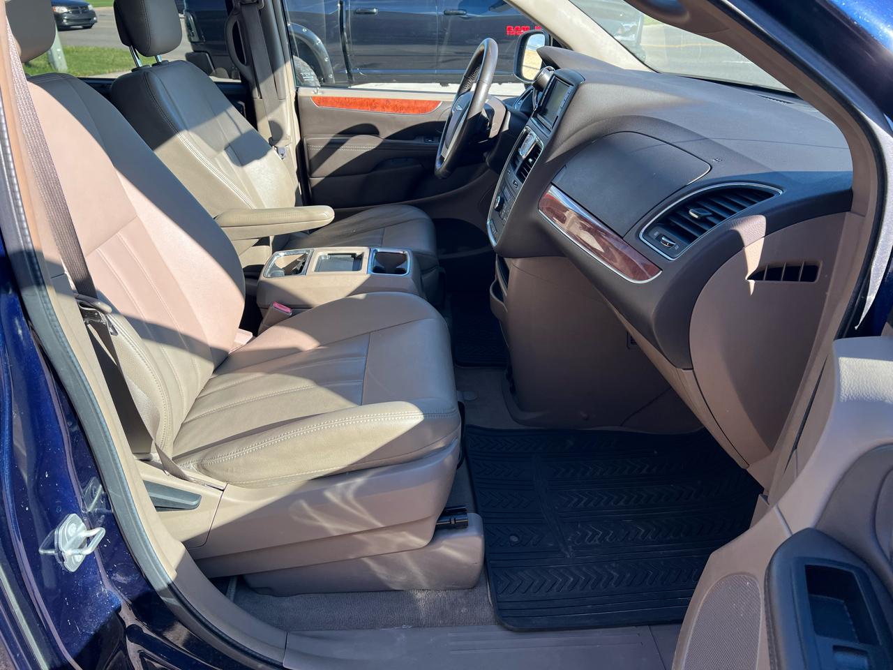 Chrysler Town & Country 4dr Wgn Touring 2015
