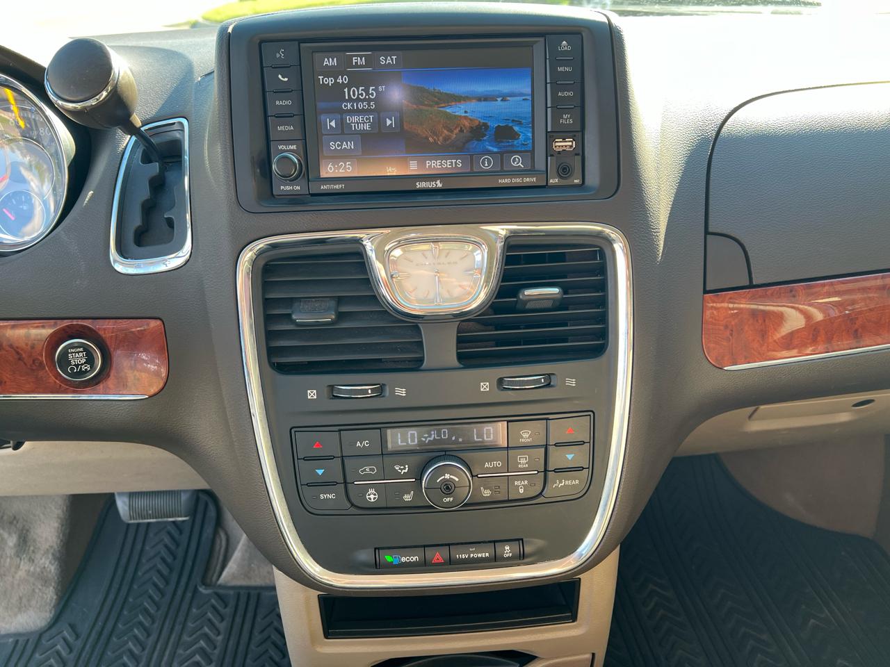 Chrysler Town & Country 4dr Wgn Touring 2015