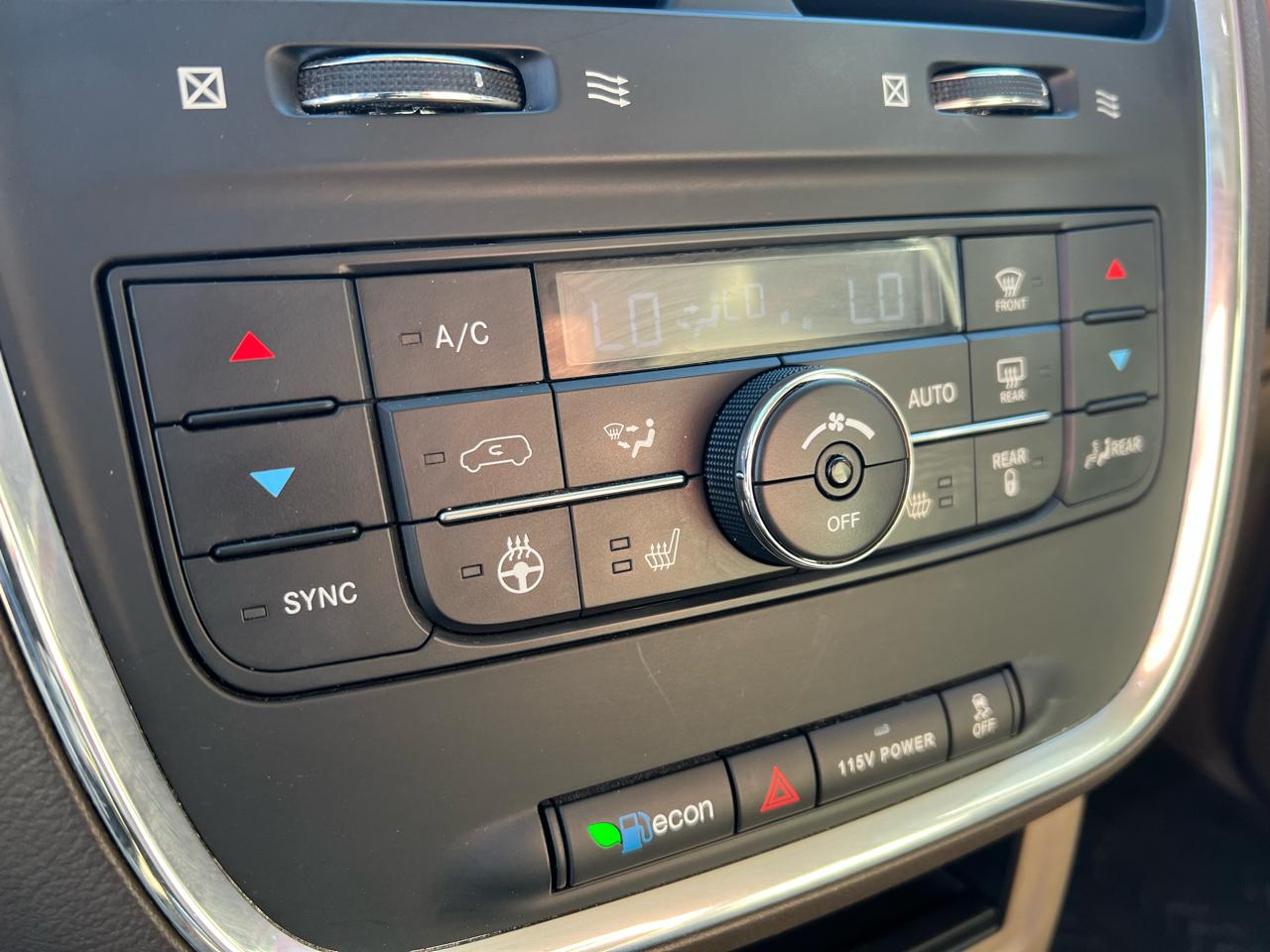 Chrysler Town & Country 4dr Wgn Touring 2015