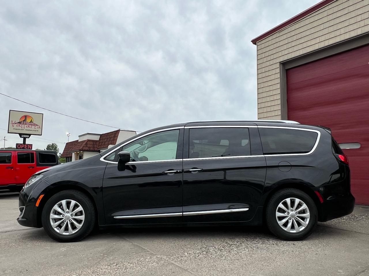 Chrysler Pacifica Touring L Plus FWD 2018