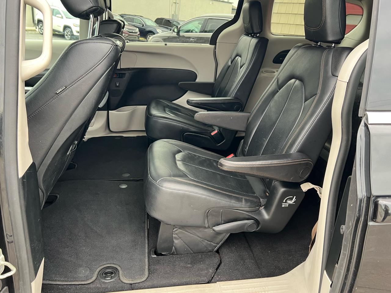Chrysler Pacifica Touring L Plus FWD 2018